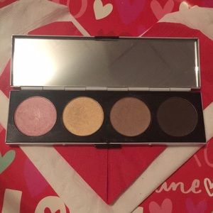 Limited Edition Archie’s Girls Eyeshadow Palette